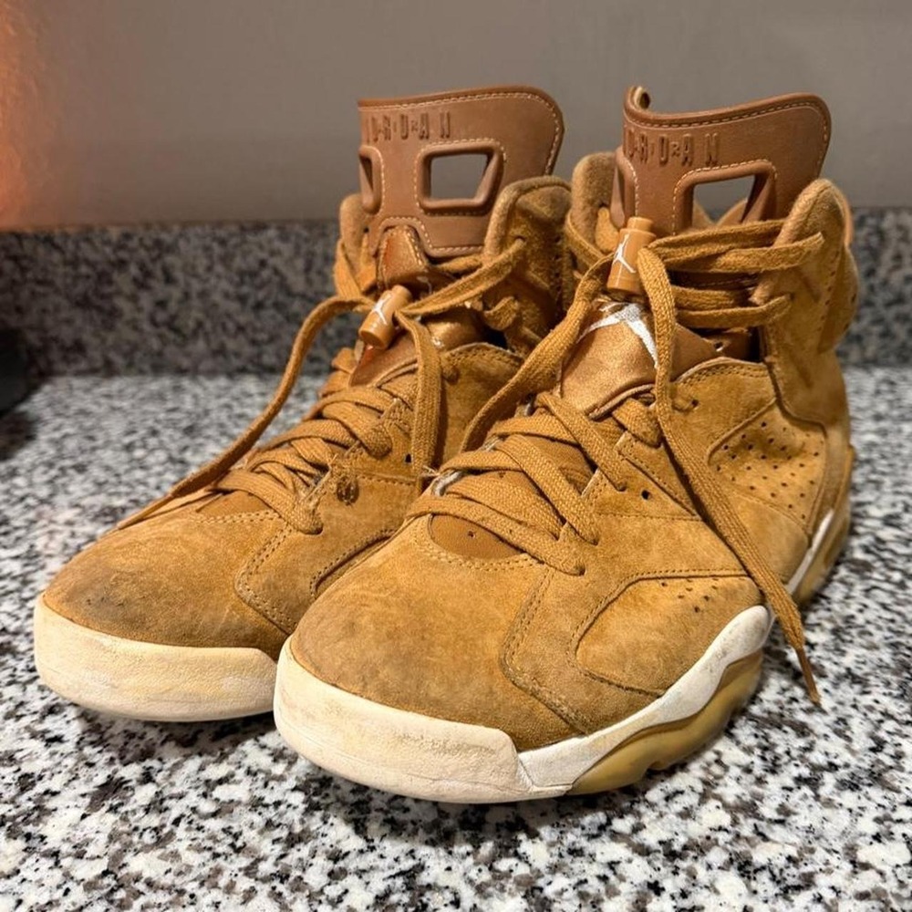 Air Jordan 6 Retro Golden Harvest Wheat Suede Sneakers Size 10